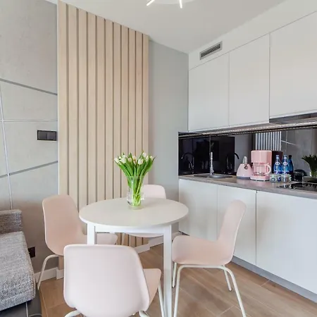 Pink Flamingo By Renters شقة *